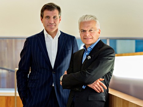 JWT Gustavo Martínez y Bob Jeffrey