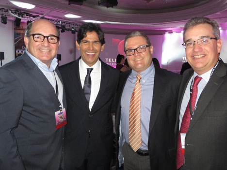 Marcos Santana, presidente de Telemundo Internacional, junto a HBO Latin America, que distribuye su canal de cable en América Latina: Emilio Rubio, pr
