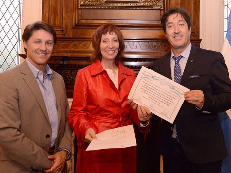 Horacio Mansilla, Director de Marketing Operativo de Cliente Producto Fijo en Telefónica Argentina; Liliana Mazure y Pablo Aristizabal