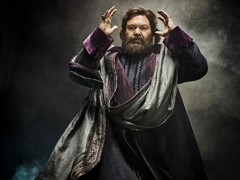Vincent D'Onofrio es el Mago de Oz en OX1 Emerald City