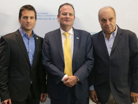 History Embajada Miguel Brailovsky, el Emabajador Ilan Sztulman, y Hernan Lombardi
