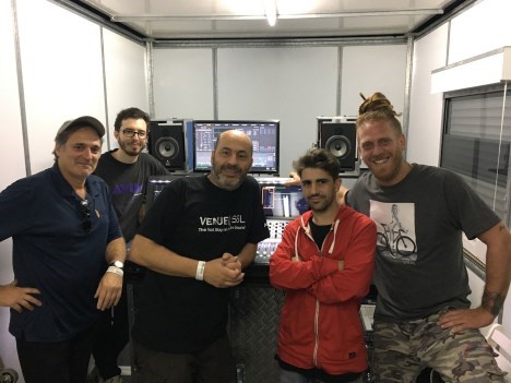 Móvil Stage 1. Ricardo Pegnotti, Nahuel Zaccagnino, Ricardo Mantini, Javier Verjano y Daniel Itelman