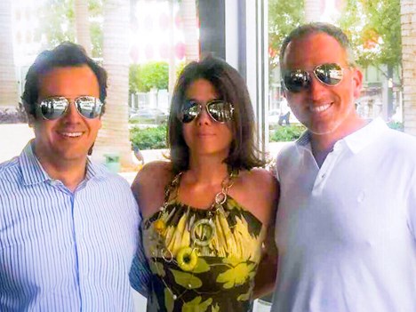 Marlon Quintero (CIC) junto a Carla Duarte y Miguel Somoza, de Sabbatical