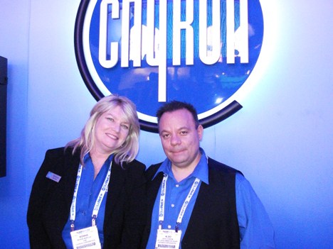 Chyron: Bonnie Barclay y Aldo Campisi
