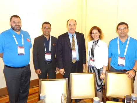 Genband 17 D4 Panel de servicios a consumidores: Carlos Aragon, Ali Ebrahim, Ronald Gruia, Judit Andrási, Gabri Racah