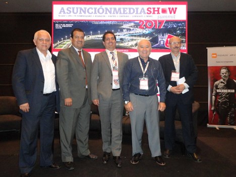 UOL: Washington Melo, Felix Morlas, Cristian Zulueta, Marcelo Tulissi y Luis Fernández, de CUTA (moderador)
