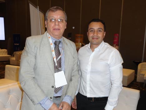 Ignacio Viveros, presidente de la Cámara de Cableoperadores de Paraguay, y Julio César Gómez de DHE