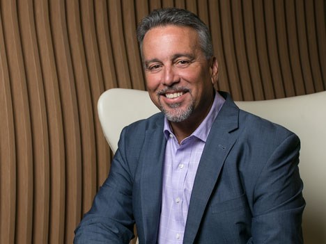 Discovery Enrique Martínez