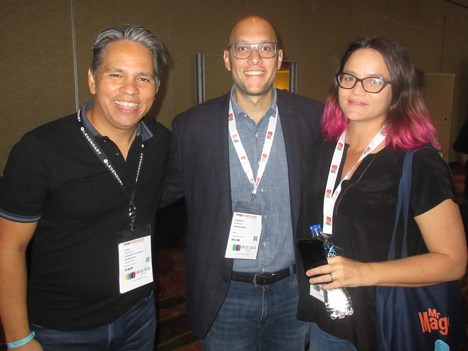 Carlos Sánchez, VP Distribution de Legendary, junto a Francisco Morales, y Javiera Balnaceda, ambos content acquisitions de Amazon Video para América