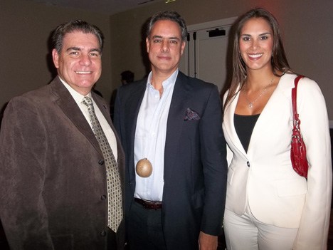 Carlos Coello, gerente general de TC Televisión (Ecuador), Carlos Alejandro Pérez Dávila, presidente de Caracol TV (Colombia) y Diana Figueroa de Nodo