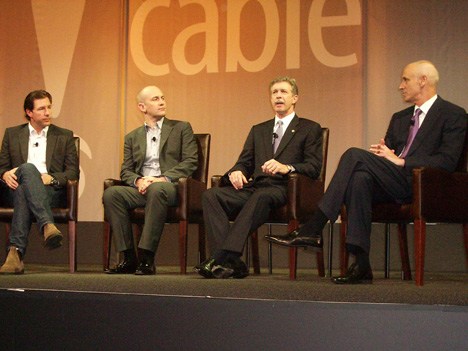El panel sobre brecha digital: Julia Boorstin, Edwards Burns, Rio Caraeff, Dan Mead, Neil Smit