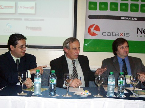 Juan Manuel Bareto, Luis Piñeiro y Luis Tombo participaron del panel de proveedores de STB