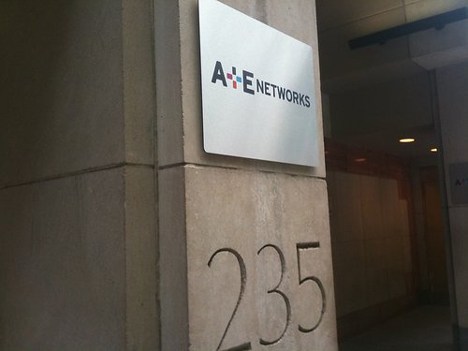 Comcast vende participación de NBC Universal en A&E