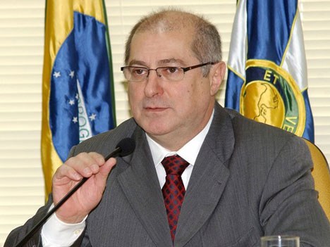 Paulo Bernardo Silva, Ministro de Comunicaciones de Brasil