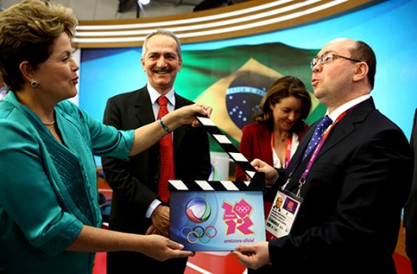 Dilma Rousseff en las instalaciones de Record TV en Londres