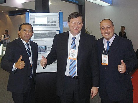 Ricardo Jimenez, Eduardo Distler y Rodrigo Lenci de Rohde Schwarz
