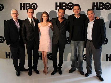 Roberto Ríos (HBO), los actores Tony Dalton y Nailea Norvind, Billy Rovzar (Lemon Films), Fernando Rovzar (Lemon Films) y Luis F. Peraza (HBO)