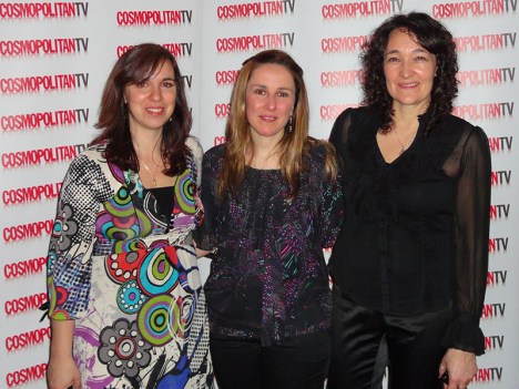 Daniela González, productora general, Valeria Biaforo, coordinadora de producción, y Fernanda Meza, productora de Cosmopolitan TV, en el lanzamiento d