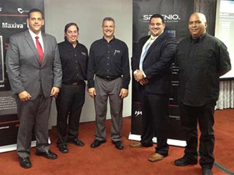 Juanchy Mejía de Harris, Daniel Cadavieco y Eduardo Rojas de Corporación Video, Eutdel García de Harris, y José Antonio Vásquez de Corporación Video