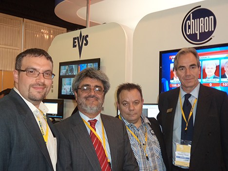 Juan González, Aldo Campisi y Michael Wellesley-Wesley, CEO de Chyron, con Luis Silva de Chilevisión, de Chile