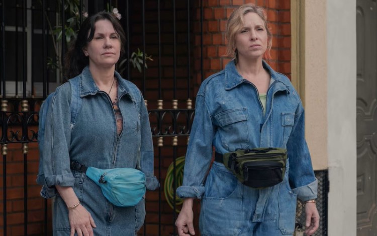 Netflix estrenó El tiempo de las moscas, la miniserie basada en la obra de Claudia Piñeiro