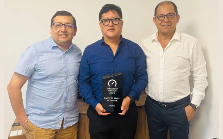 Arturo Castillo Jefe de Información-sistemas de MiFibra, Carlos Villegas Gerente general de MiFibra y Javier Ríos CEO de 4 business sac