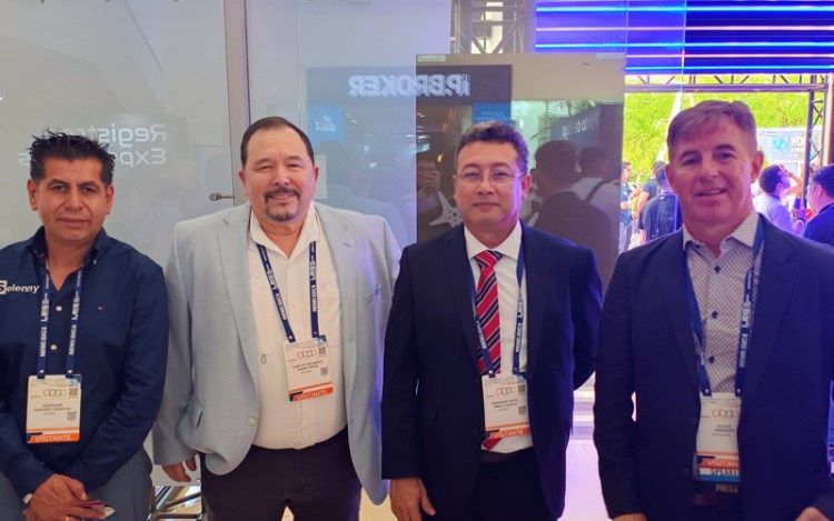 Las nuevas autoridades de Wisp.mx con Alejo Smirnoff de Prensario