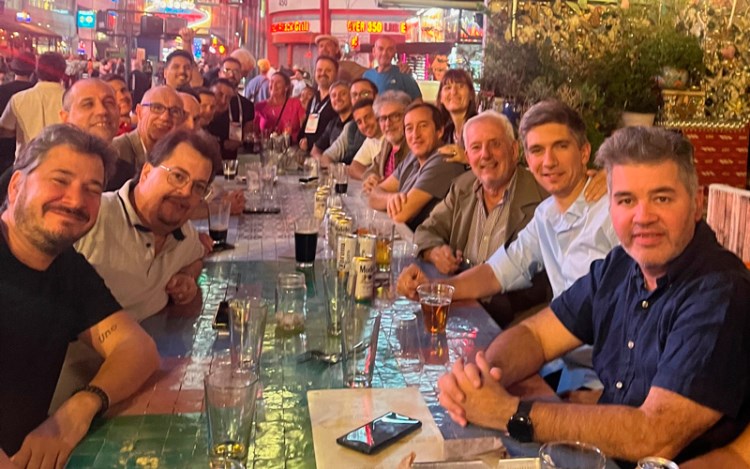 Gran cena de BVS liderada por Pía Favelukes con clientes de Argentina y Uruguay en Fremont St.