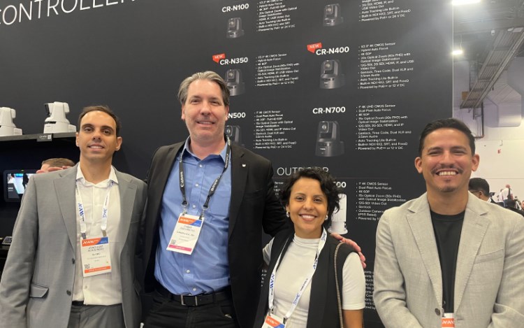 Joao Luiz Alvez de Globo, Fabio Zuccaratto de Canon Brasil, Manoela Zozimo de Globo y Clecio Roberto de Canon Brasil