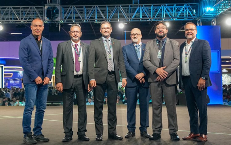Diretoria da ABRINT com Breno Vale, Mauricélio de Oliveira e Basilio Pérez