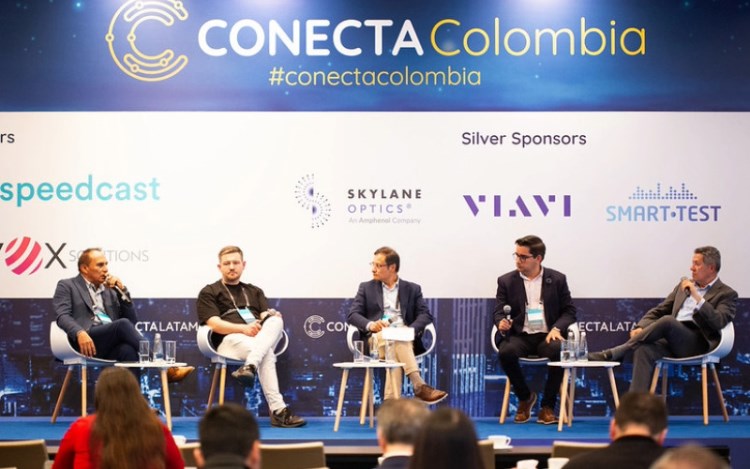 Panel La nueva infraestructura de conectividad ISPs, redes privadas, OMVs y alternativas para superar las brechas de cobertura