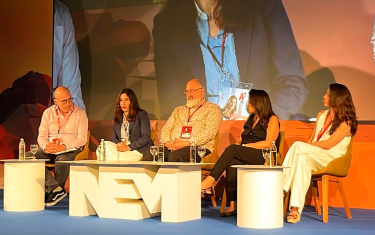 “YouTube as a Distribution Opportunity” panel: Guy Bisson, executive Director & Co-Founder, Ampere Analysis, UK (moderator); Valeria Korotina, Founder and CEO, My Bestie Entertainment (EUA); Aleksandar "Kojot" Ašković, YouTube SEO and Strategy Expert (Serbia); Karina Rompa, Founder, Media Hansa (Poland); Milena Djuričić, Co-Founder and COO, Videomite (Turkey)