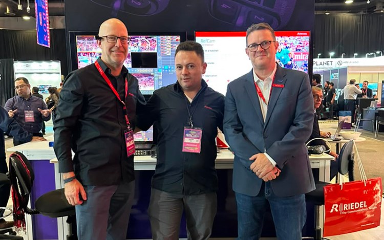 Benjamin Marriage, Hosarsiph Ortega, Jason Barden. De Riedel Communications